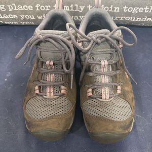 womens keen hiking shoes size 9